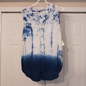#36 3/$18 - Rock & Republic Blue/White Button Down Tank Top Size M